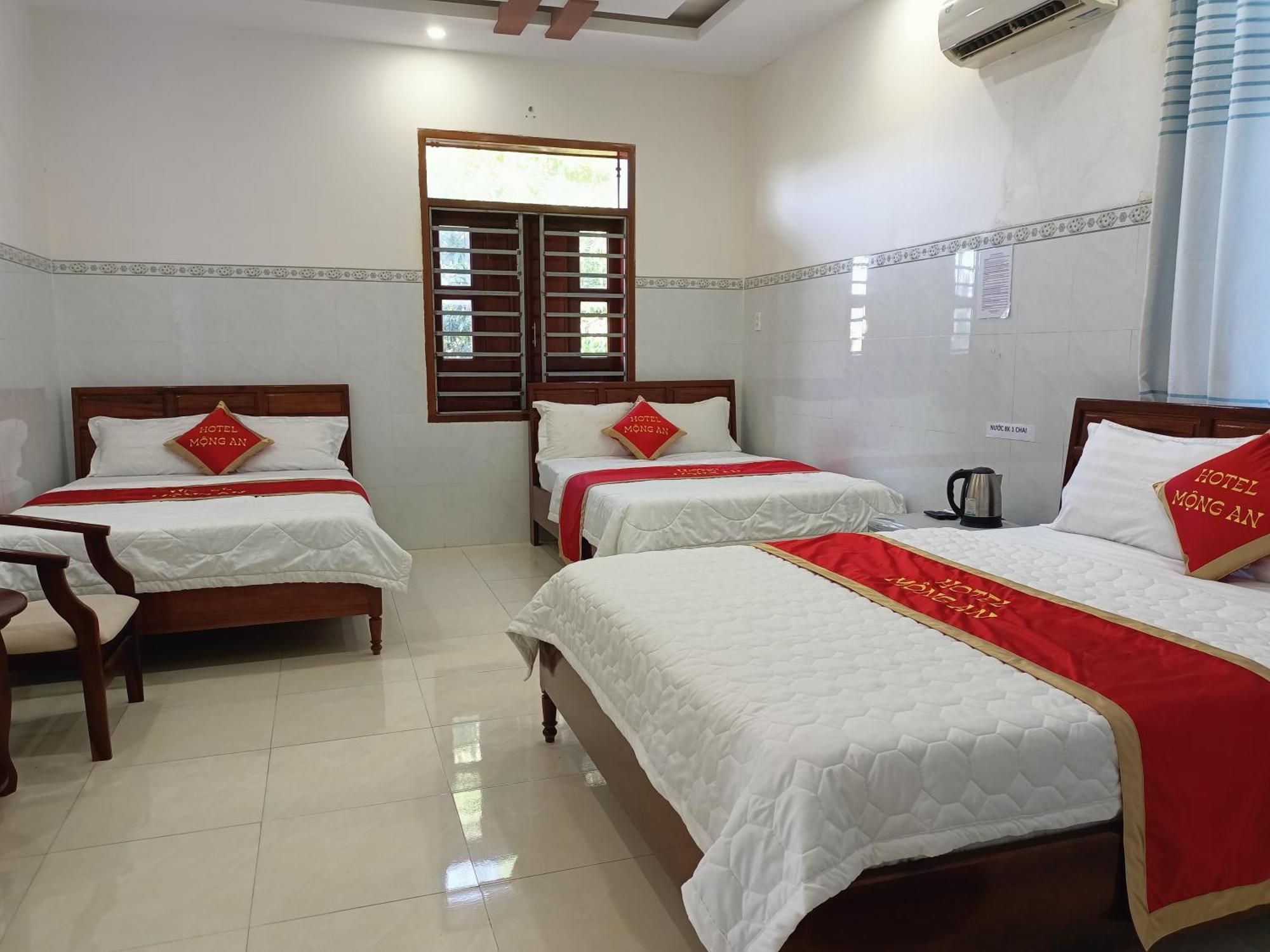 Khach San Mong An Hotel Vinh Hy Exterior photo