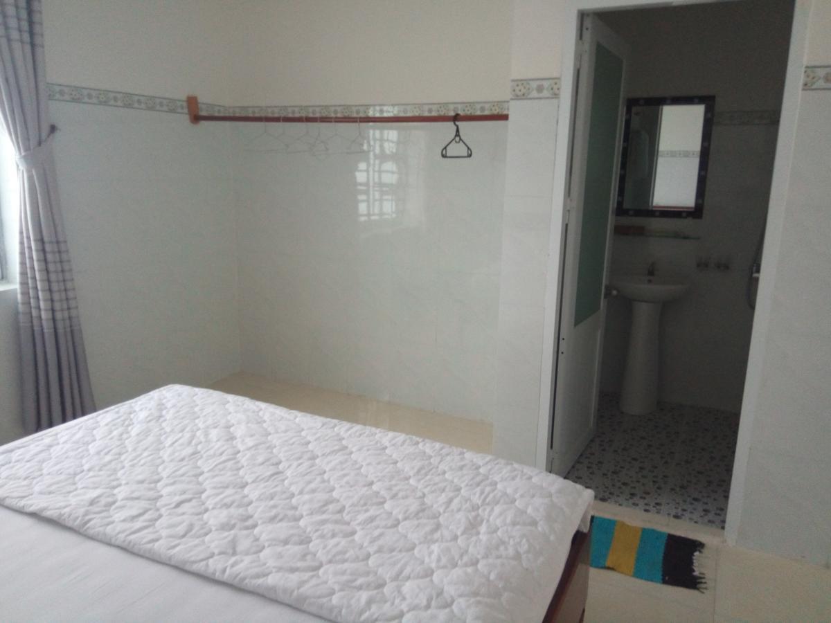 Khach San Mong An Hotel Vinh Hy Exterior photo