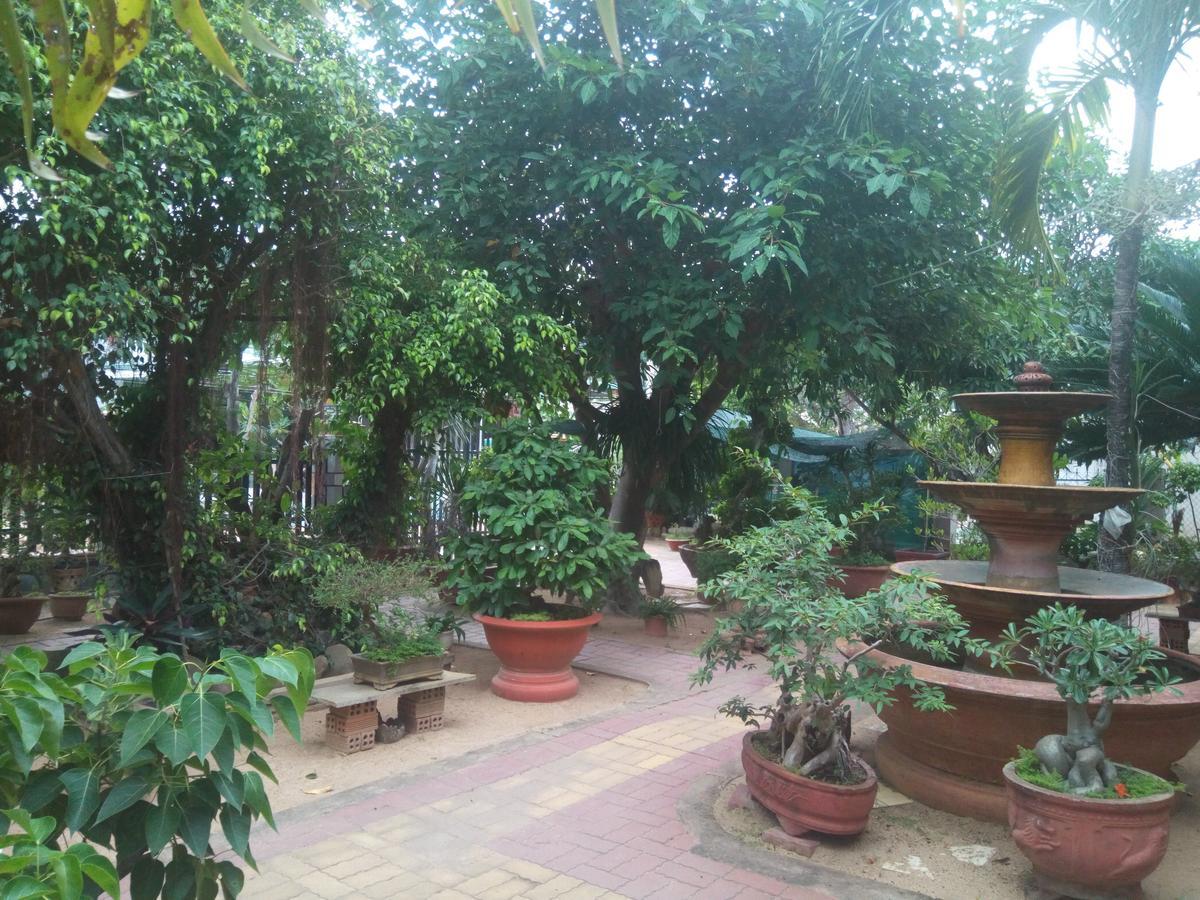 Khach San Mong An Hotel Vinh Hy Exterior photo